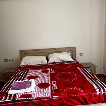 Appartamento Incantevole Con Posto Auto Privato Vlorë Buitenkant foto