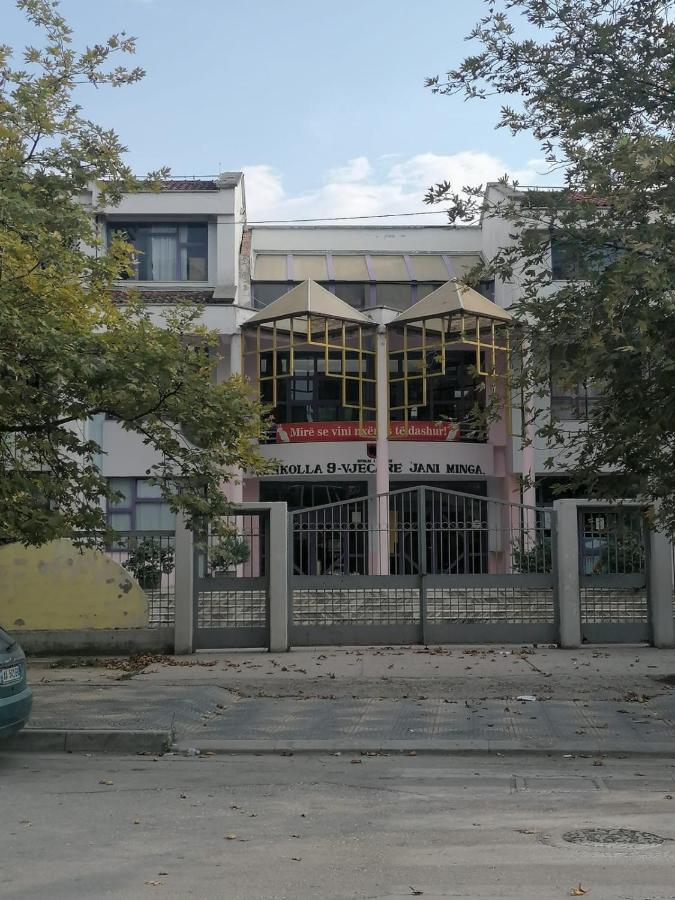 Appartamento Incantevole Con Posto Auto Privato Vlorë Buitenkant foto