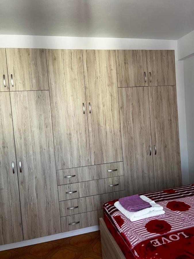 Appartamento Incantevole Con Posto Auto Privato Vlorë Buitenkant foto