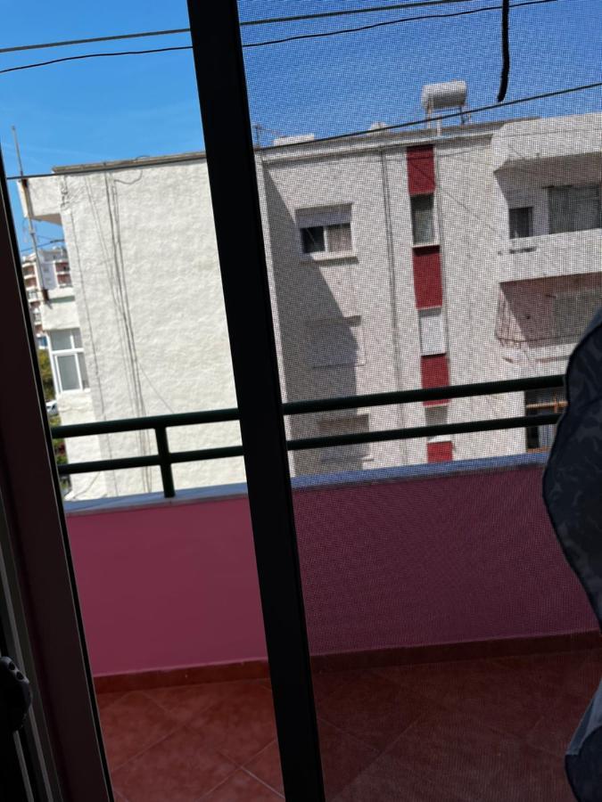 Appartamento Incantevole Con Posto Auto Privato Vlorë Buitenkant foto