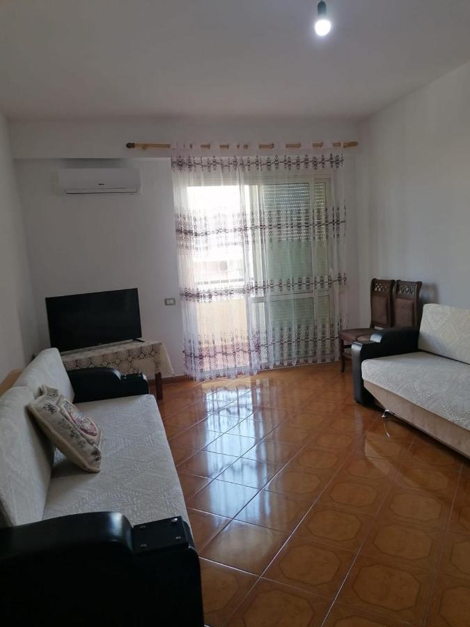Appartamento Incantevole Con Posto Auto Privato Vlorë Buitenkant foto
