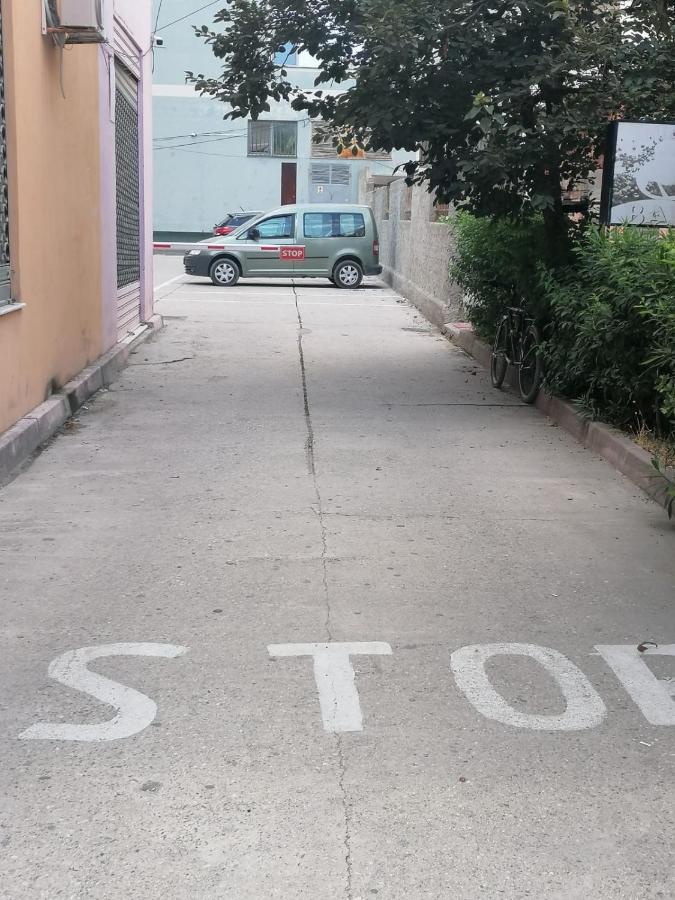 Appartamento Incantevole Con Posto Auto Privato Vlorë Buitenkant foto