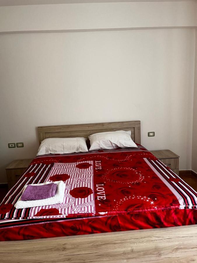 Appartamento Incantevole Con Posto Auto Privato Vlorë Buitenkant foto